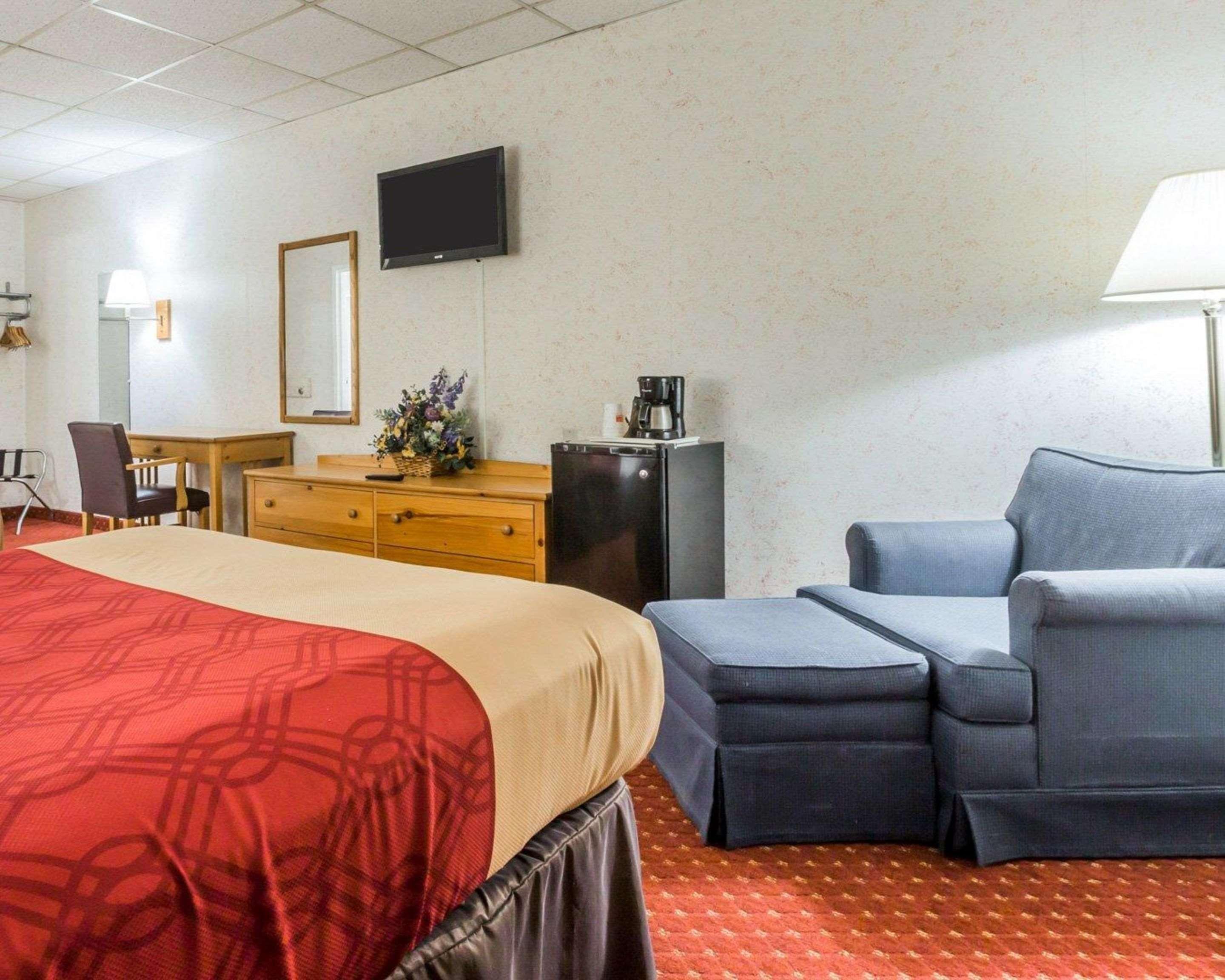 Econo Lodge Stewart International Airport New Windsor Extérieur photo