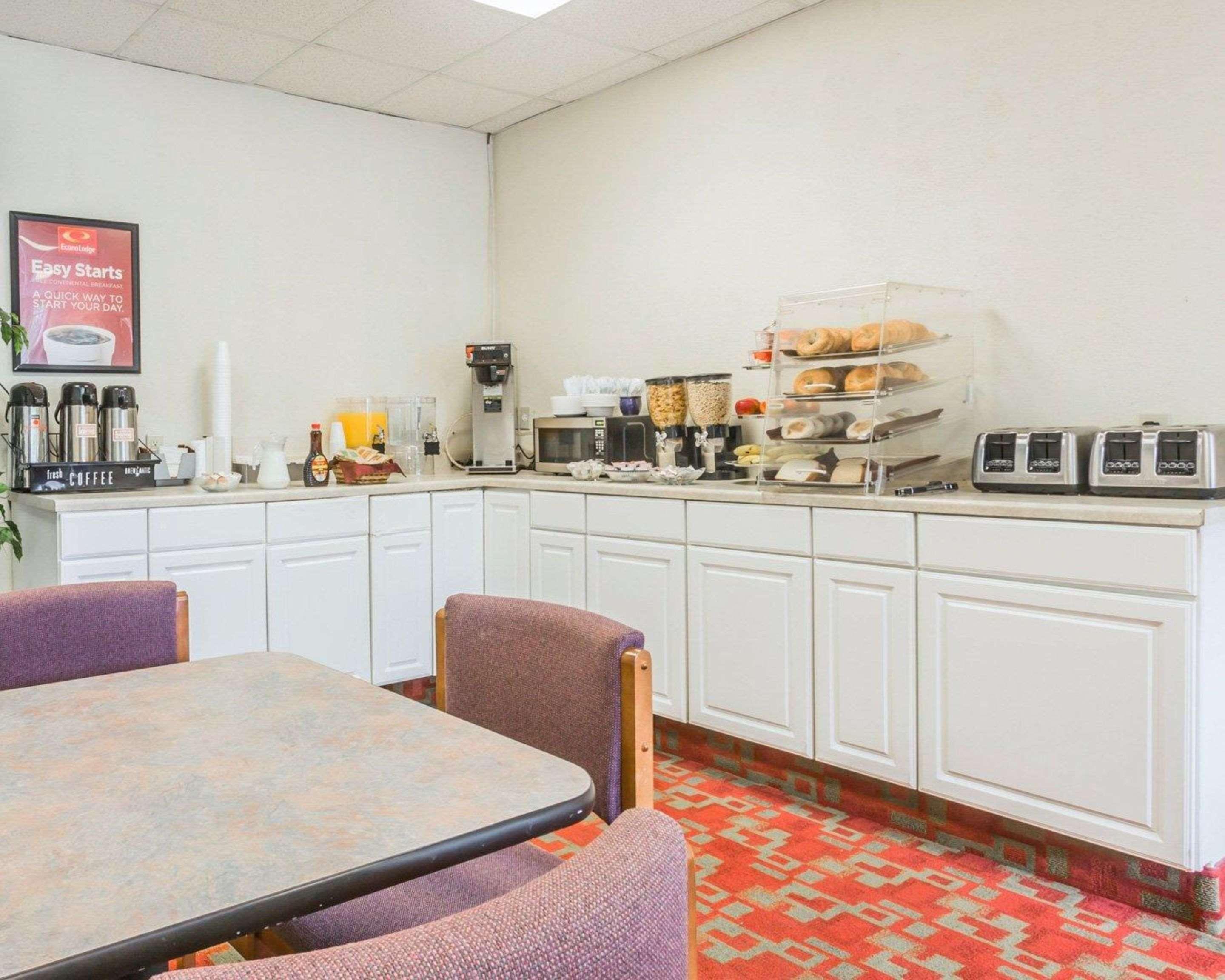 Econo Lodge Stewart International Airport New Windsor Extérieur photo