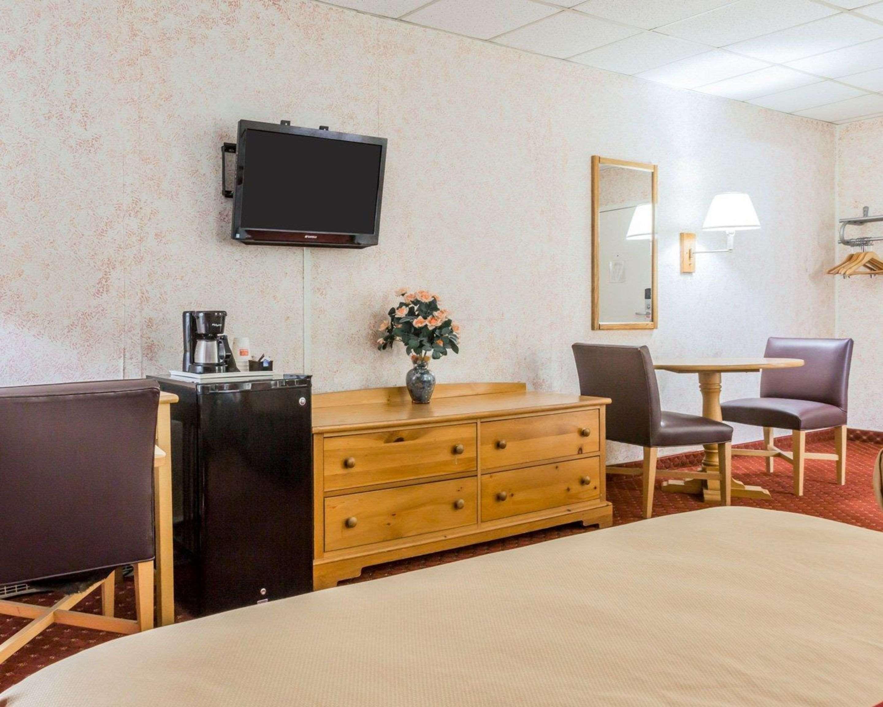 Econo Lodge Stewart International Airport New Windsor Extérieur photo