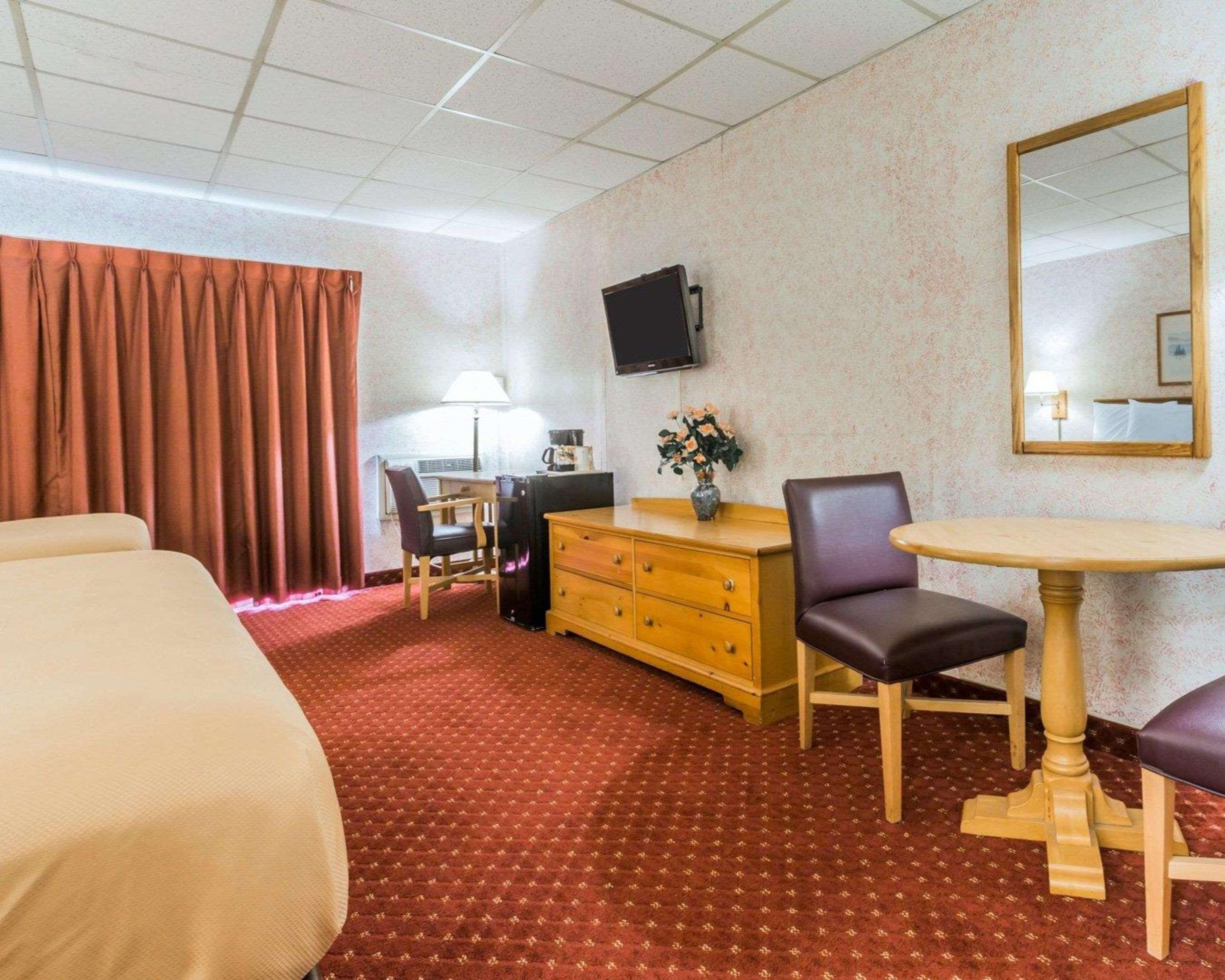 Econo Lodge Stewart International Airport New Windsor Extérieur photo